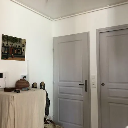 Apartment Charme A Avec Vue Sur Montmartre Paris